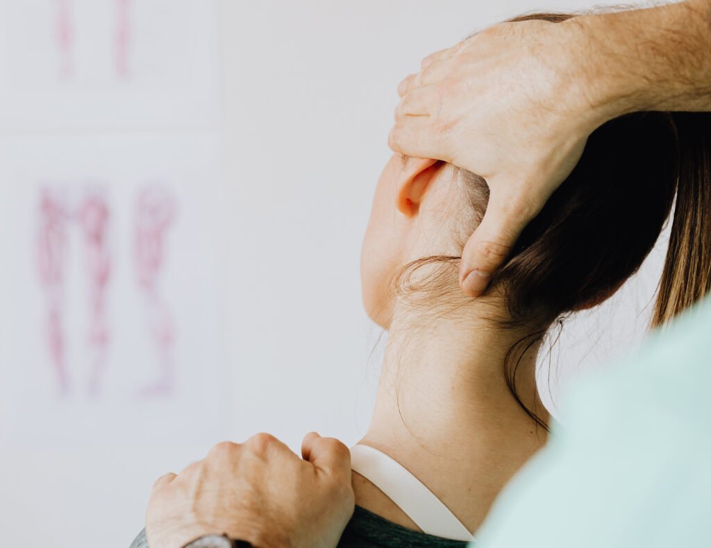 best Non-Surgical Neck Pain Treatment in Mumbai by dr nikhil arbatti