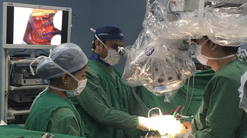 Microscopic Decompression Surgery